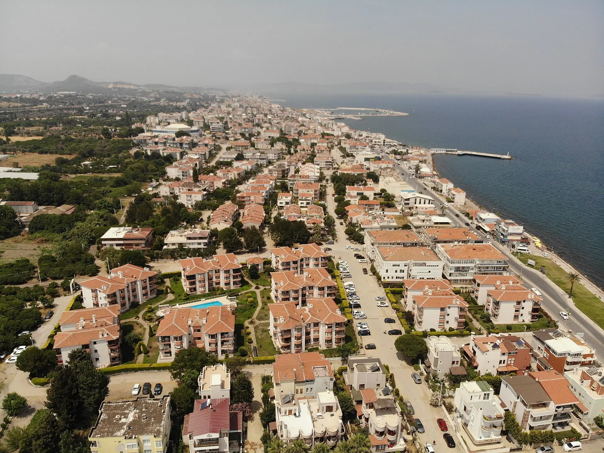 Güzelbahçe, with its blend of historical charm and modern luxury, offers a unique experience for visitors and residents alike. Whether you're exploring its ancient ruins, enjoying the natural beauty, or indulging in local cuisine, Güzelbahçe promises a memorable journey.